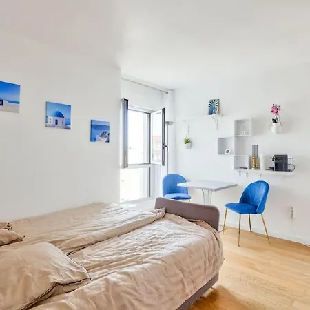 Superbe Studio A Proximite De La Tour Eiffel * Paris
